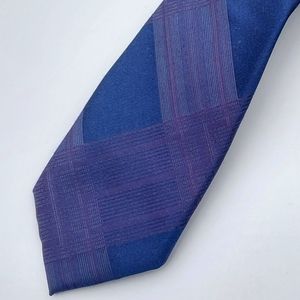 A Sharp Purple Dark Blue Patterned Calvin Klein Tie Size (OS)